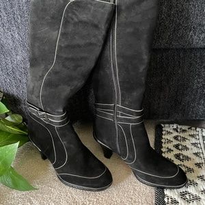 Soffit Tia Black Suede Boots